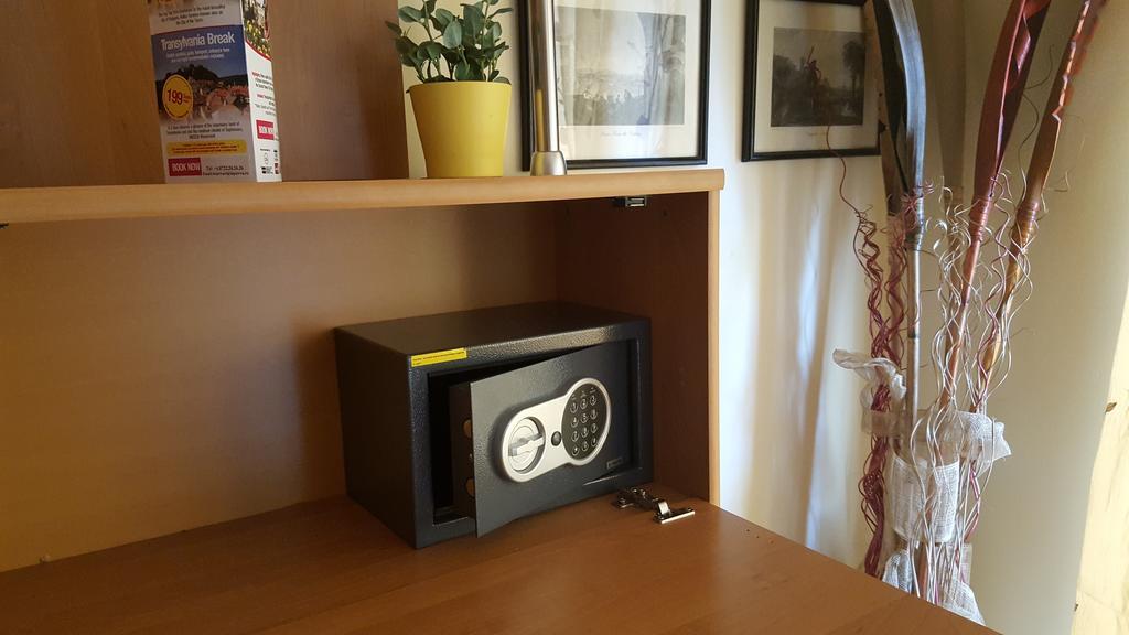 Sunny Old Town Apartments Bucureşti Ngoại thất bức ảnh